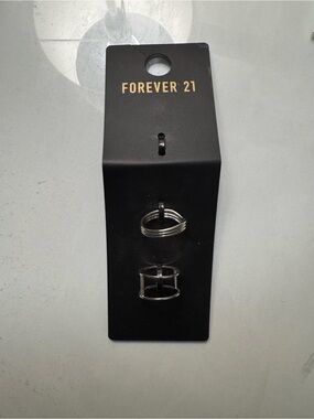 Forever 21 Silver Tone Ring Display Card